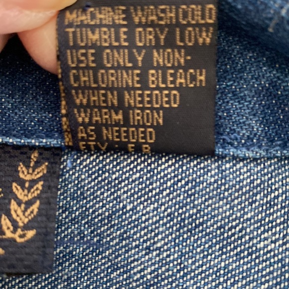 New Directions Jean Jacket with Stars and Stripes Detailing. Metal Star Buttons - Picture 8 of 13